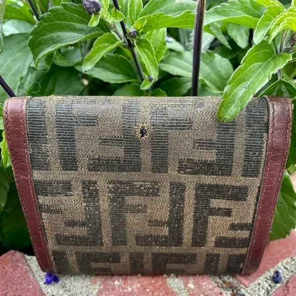 VINTAGE FENDI Logo Wallet Made in Italy - Picture 2 of 6